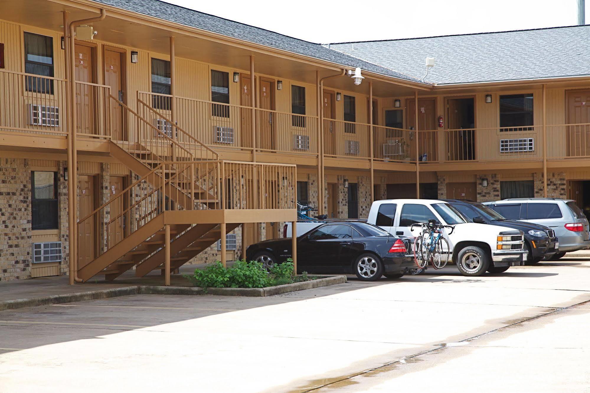 Coach Light Inn Brenham Exterior foto